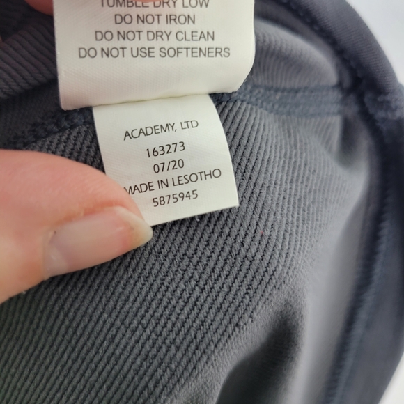 BCG Cold Weather Gray Long Sleeve Fighting Unicorns T Shirt Size Medium - Picture 11 of 11